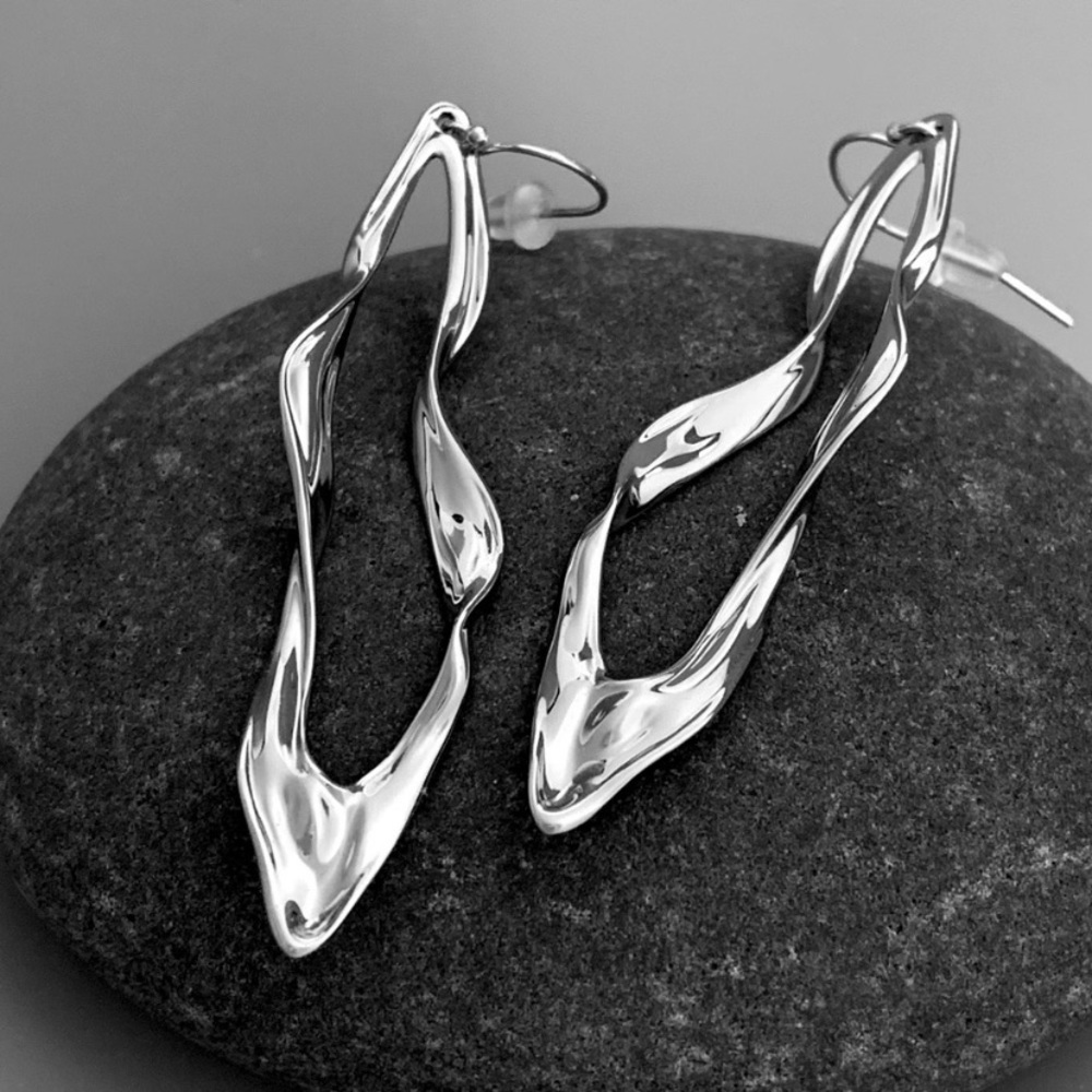 Alexis Bittar Gold Light Sculpted Linear Svelte Crumpled Hoop Wire Earrings - Picture 12 of 15